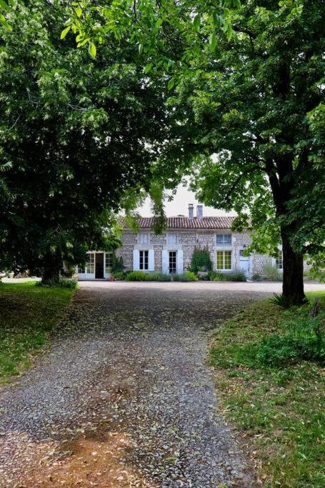 La Saintonge Saint-Sulpice-d'Arnoult Exterior foto